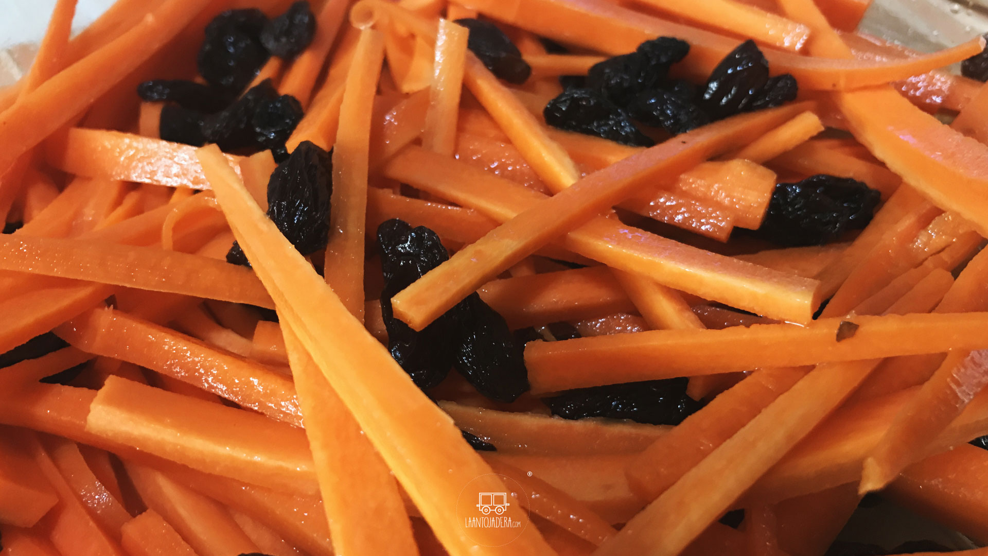 La Antojadera | Ensalada de Zanahoria con Pasas