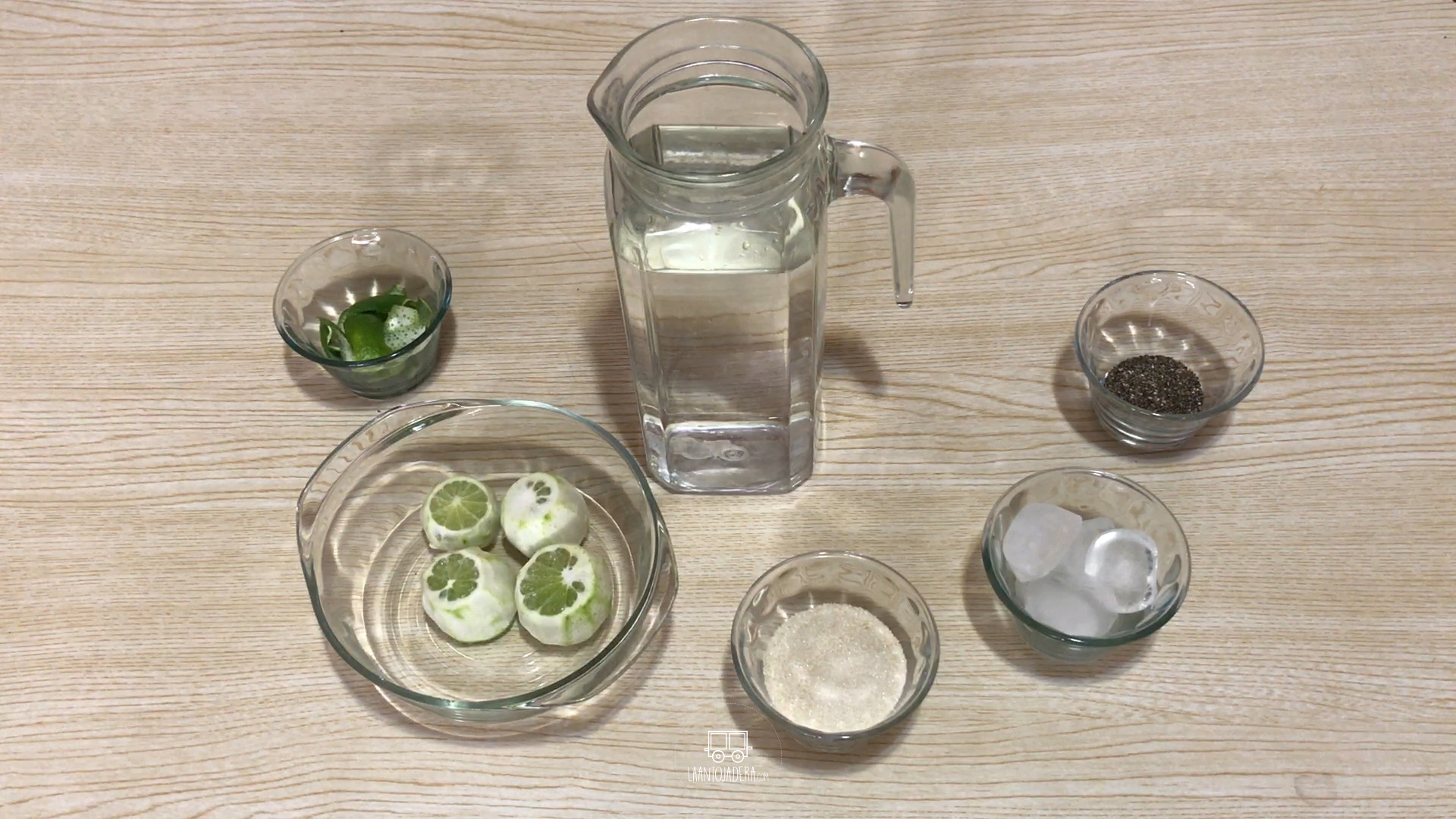 La Antojadera | Agua de Limón con Chia